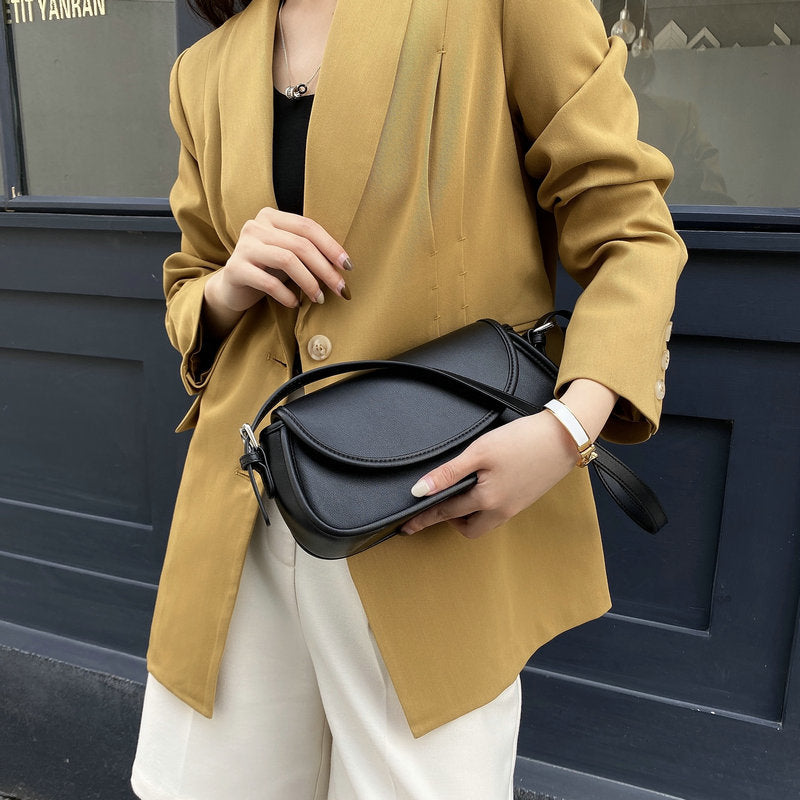 Under The Armpit Bag Female Contrast Color One Shoulder Cross-Slung Leather Baguette Bag